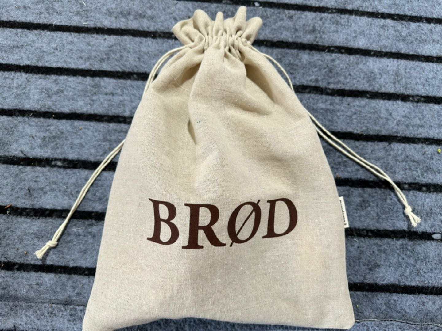 Bakepanna, brødpose av linstoff