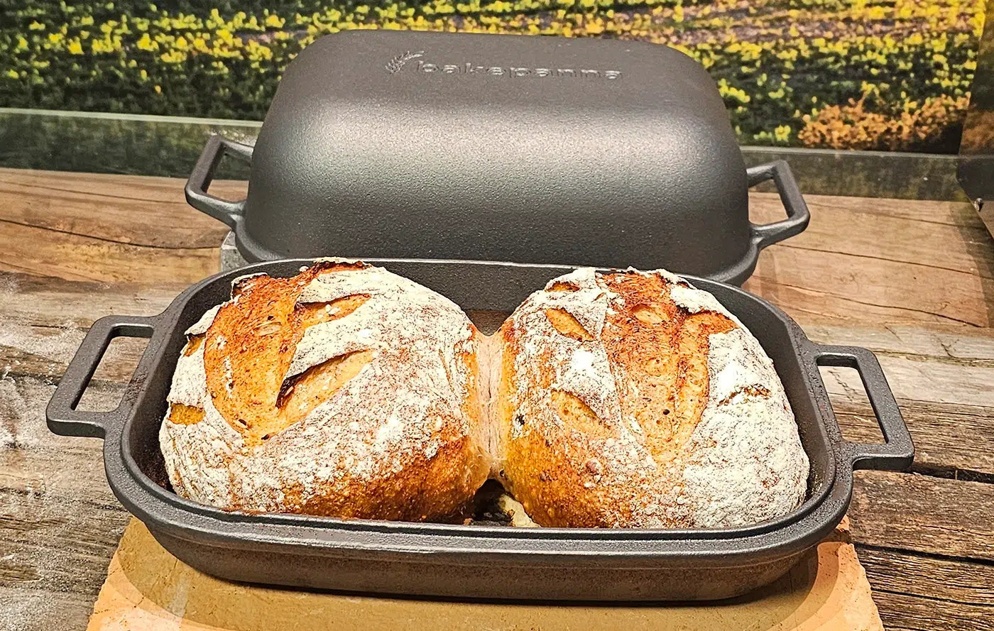 Bakepanna i støpejern for enklere grytebrød